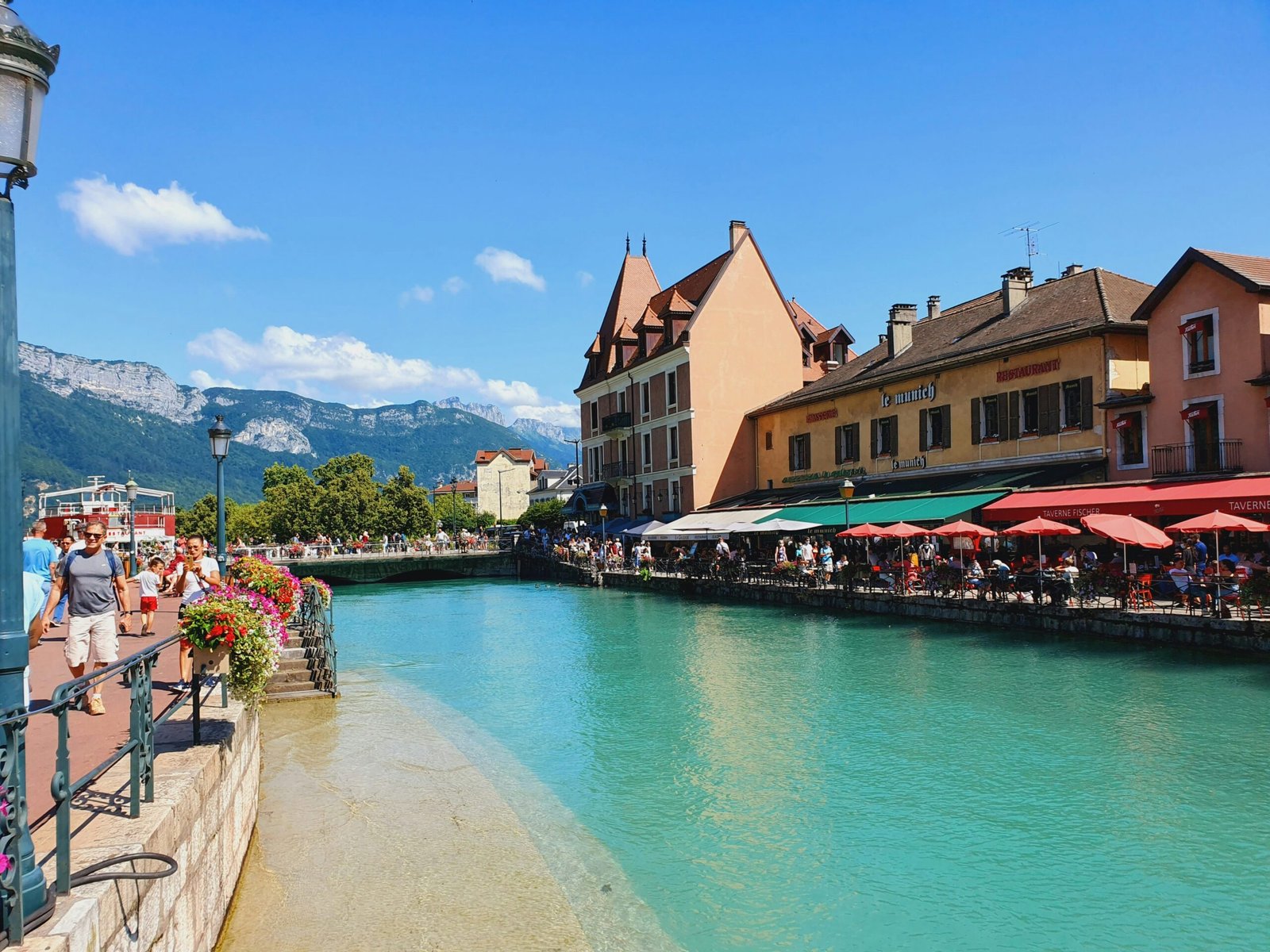 Mariage au bord du lac d Annecy - Photographe Solight Photo